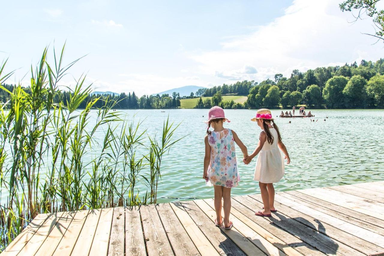 Ferienwohnungen Hecher Feldkirchen in Kärnten エクステリア 写真
