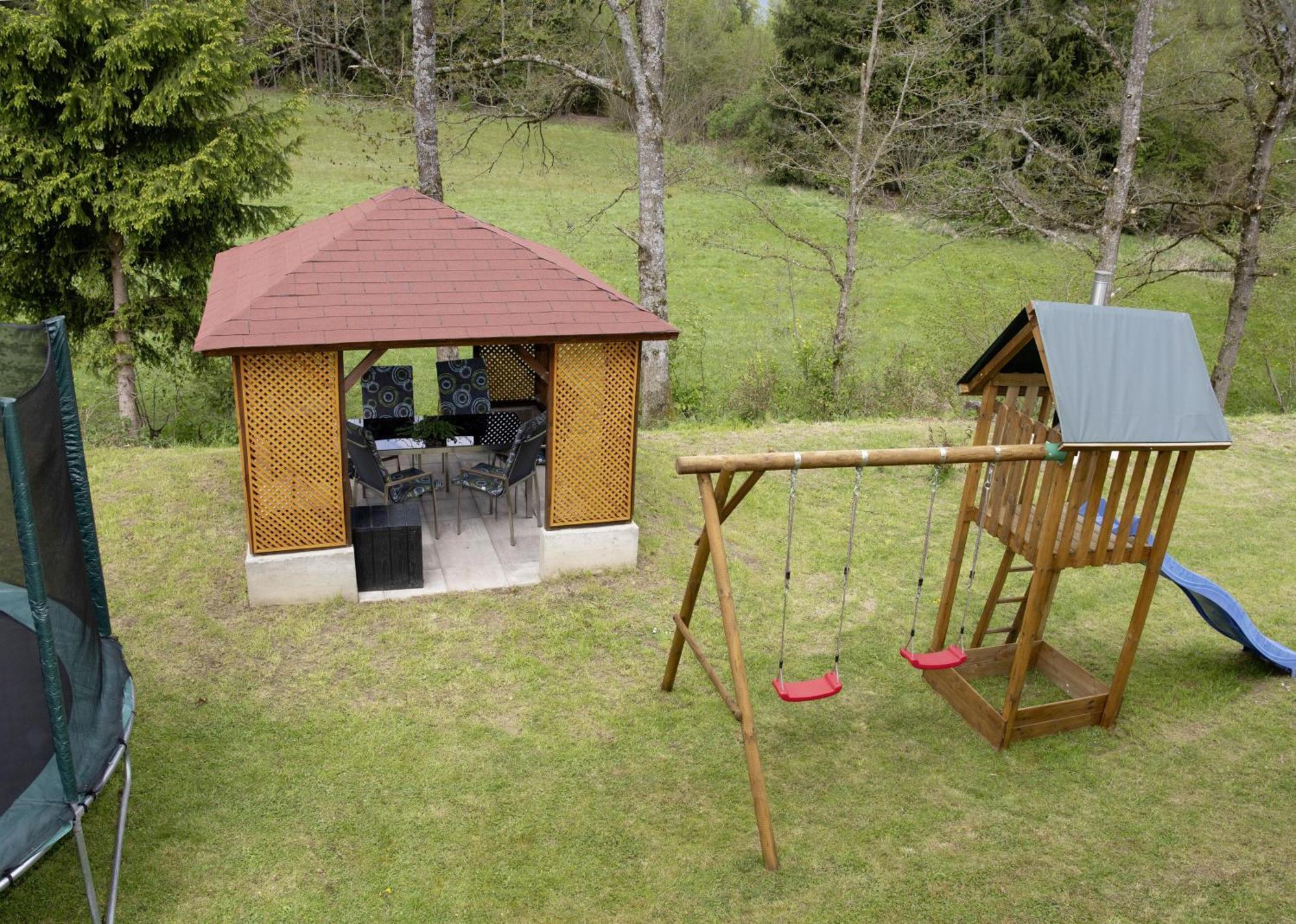 Ferienwohnungen Hecher Feldkirchen in Kärnten エクステリア 写真