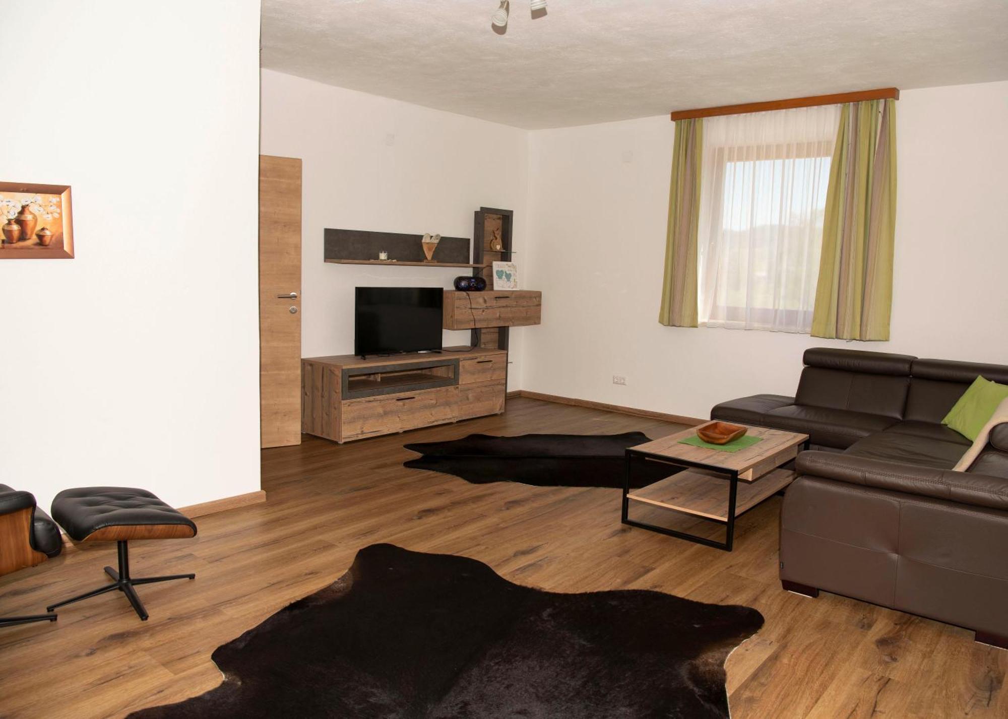 Ferienwohnungen Hecher Feldkirchen in Kärnten エクステリア 写真